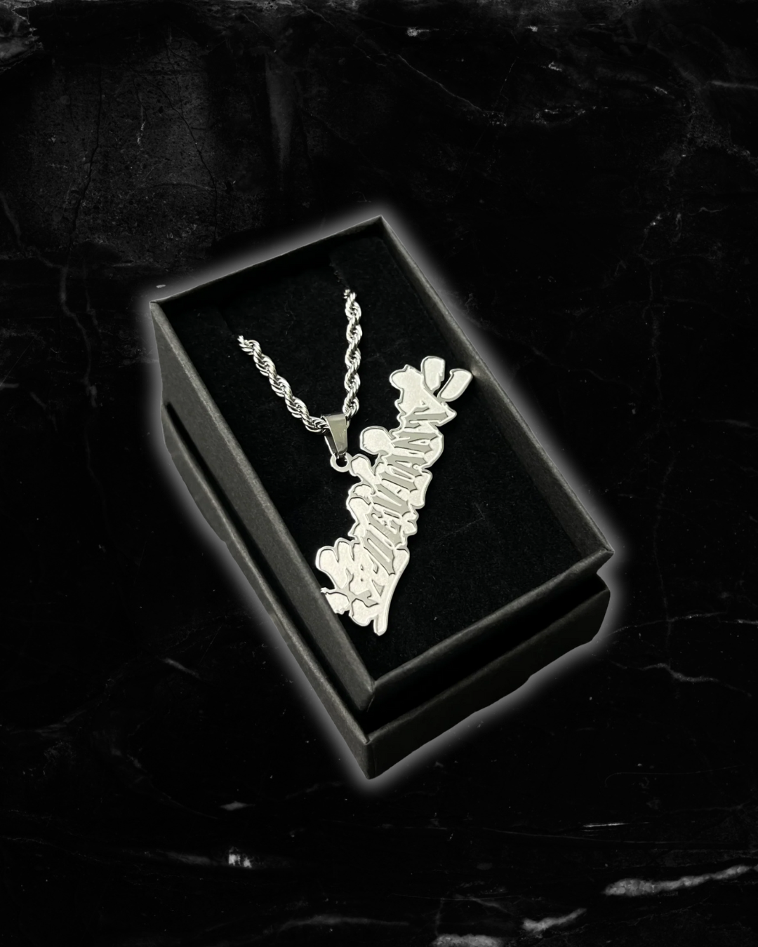 KANJI NECKLACE