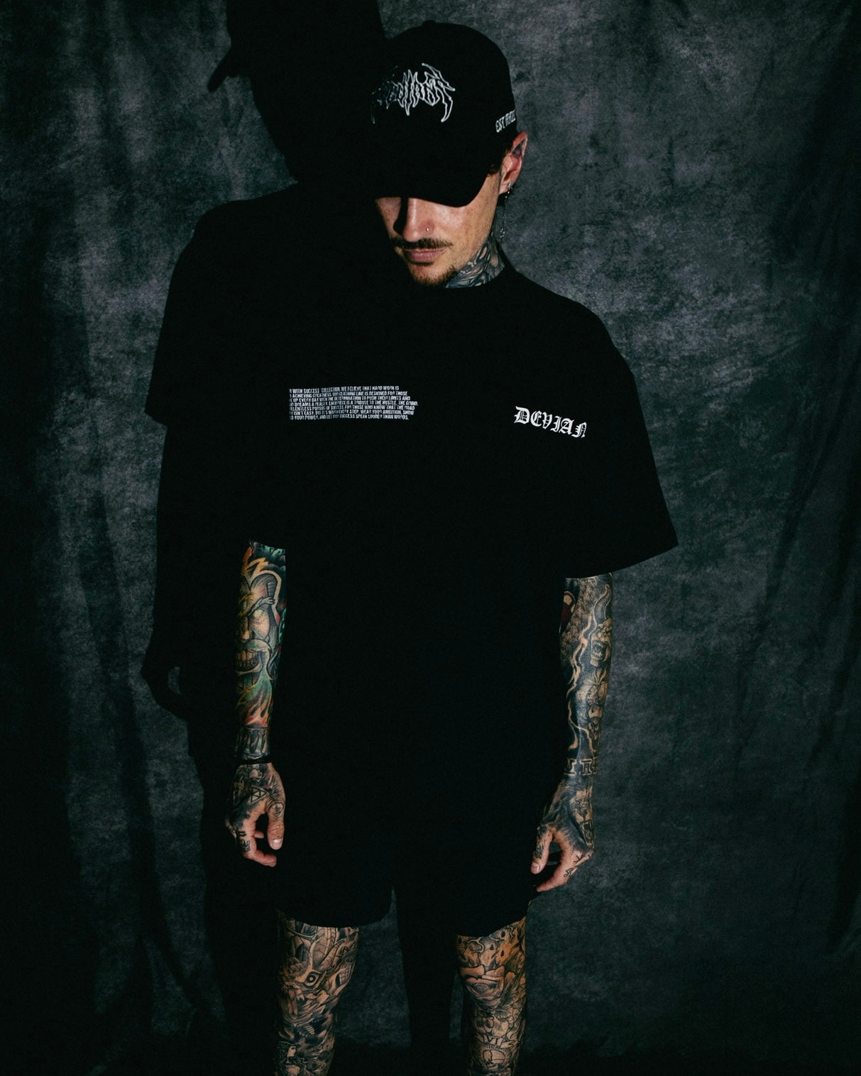 PREMIUM TREE SHIRT