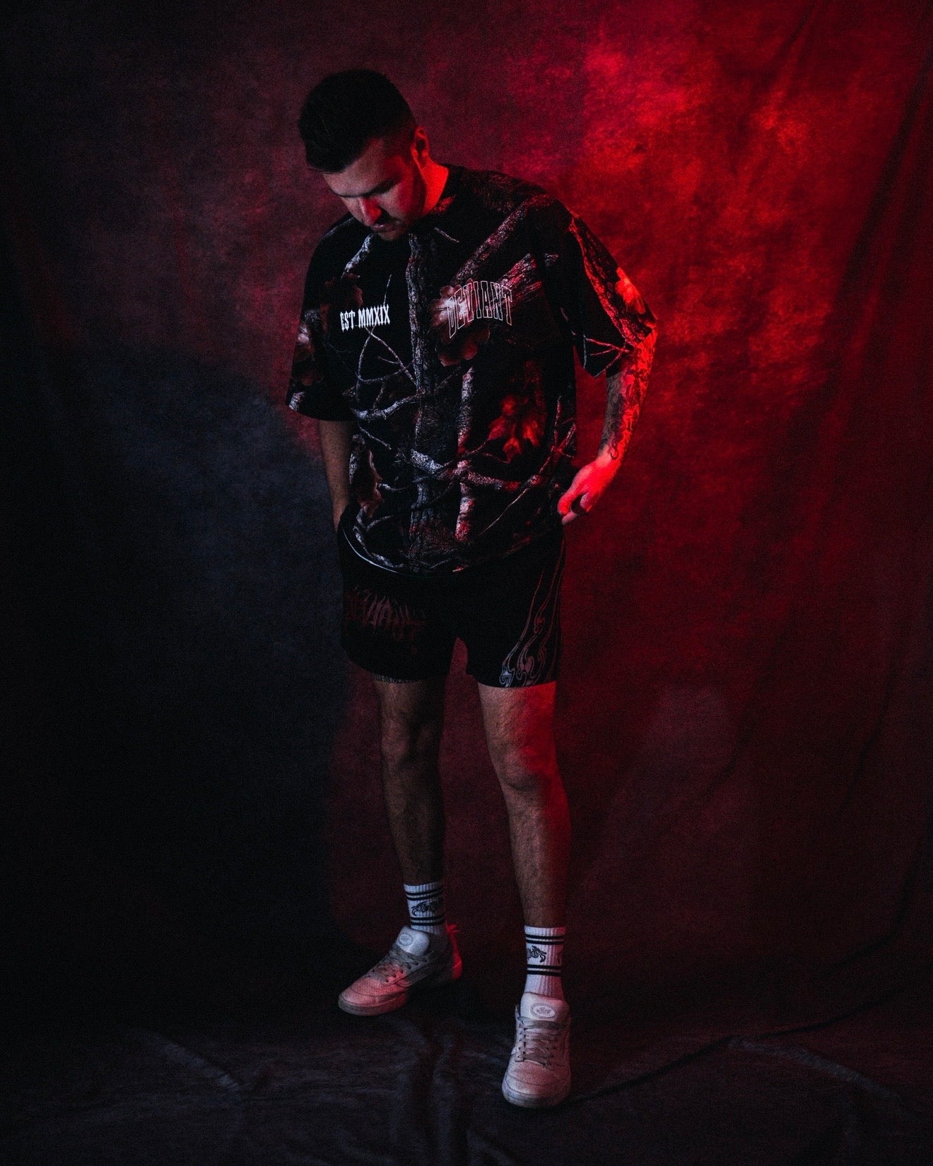 MOVE IN SILENCE PREMIUM MESH SHORTS