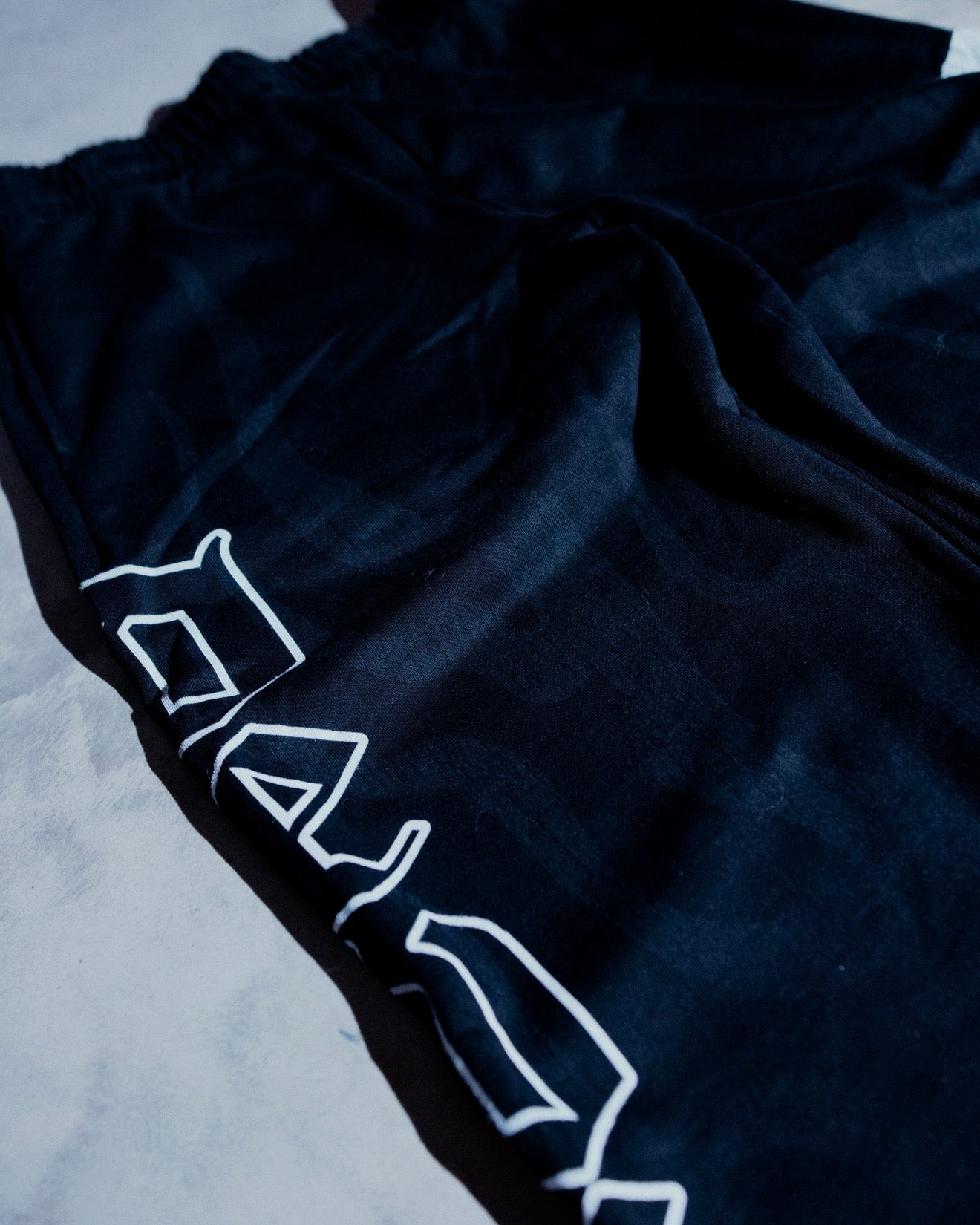 LIMITED 万難笑碳 JOGGERS