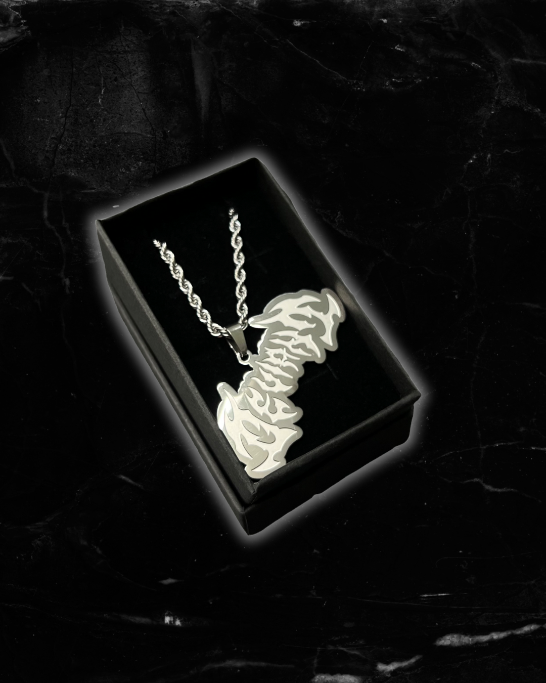 METAL NECKLACE